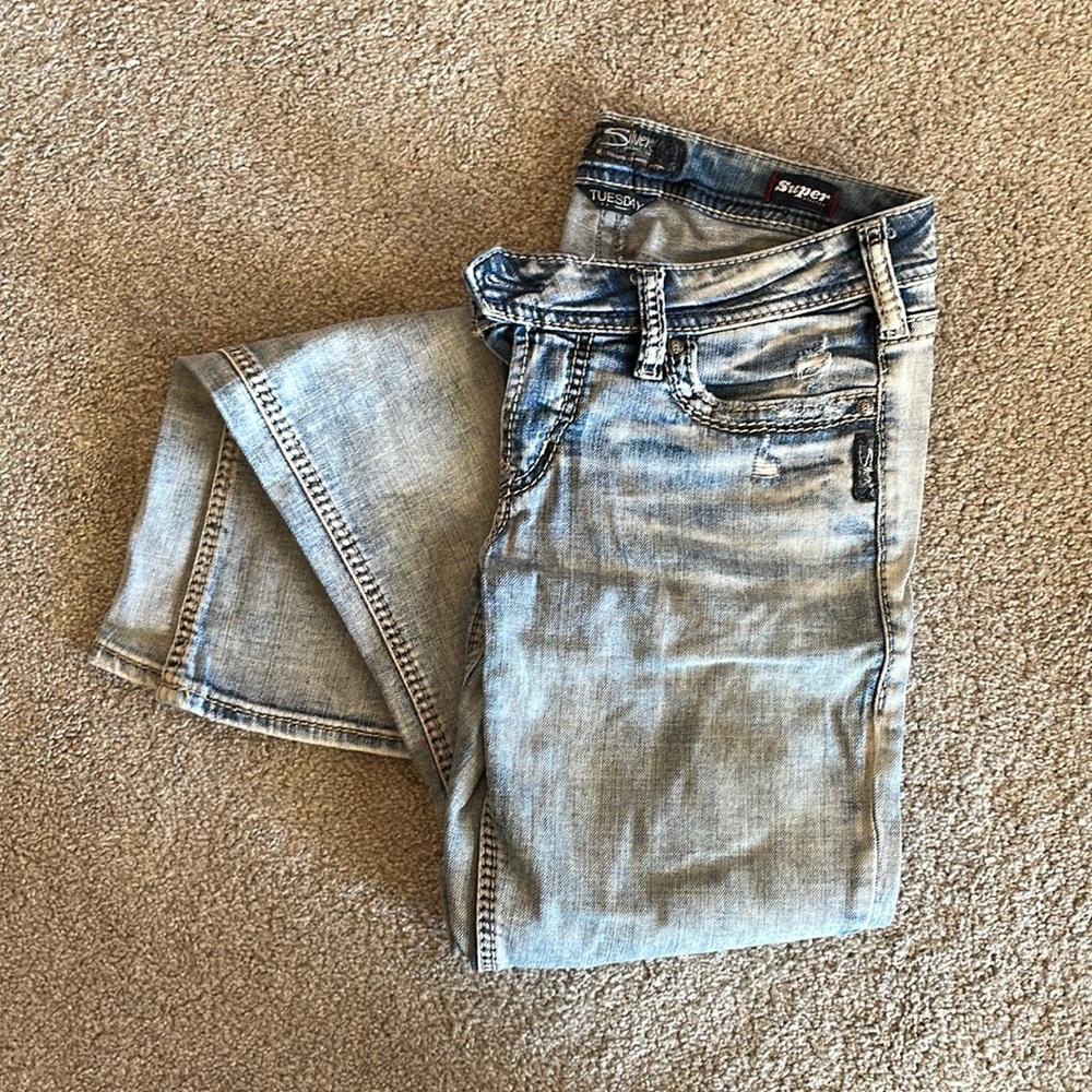 SILVER. Tuesday Low Boot jeans. W28/L33
